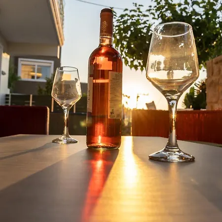 Thomas House - Private Pool - Sleeps 6 Hersonissos (Crete)
