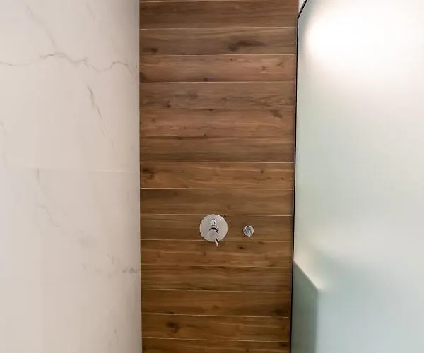 Thomas House - Private Pool - Sleeps 6 赫索尼索斯