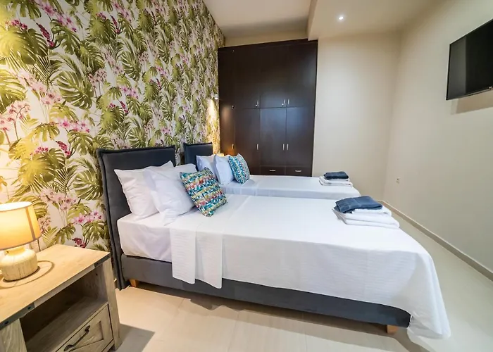 וילה Thomas House - Private Pool - Sleeps 6 הרסוניסוס