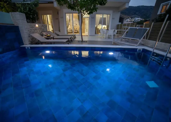 Villa Thomas House - Private Pool - Sleeps 6